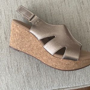 New Clarks Annabel Bari Gold Metallic Platform Sandals